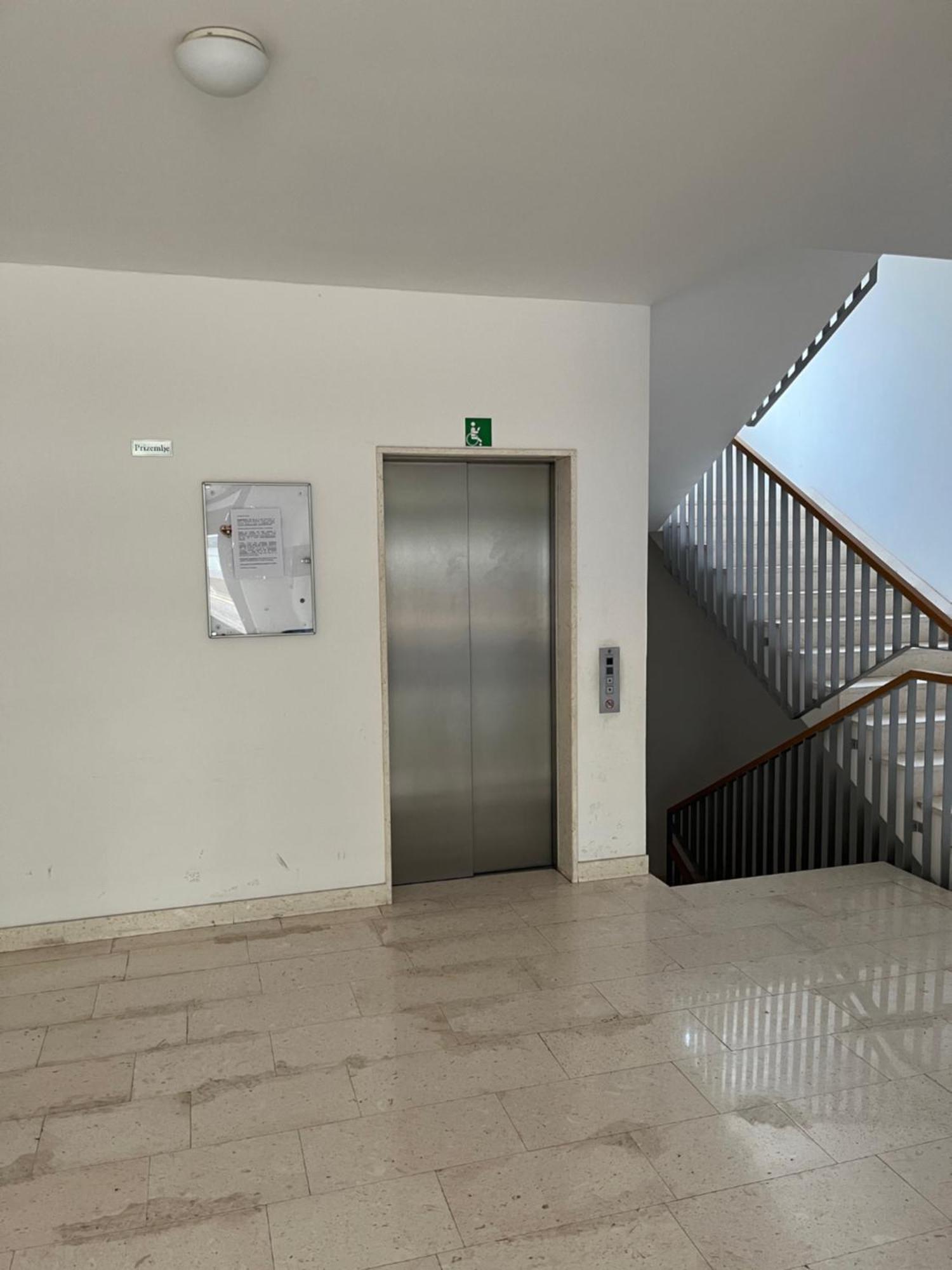 Away Apartmán
